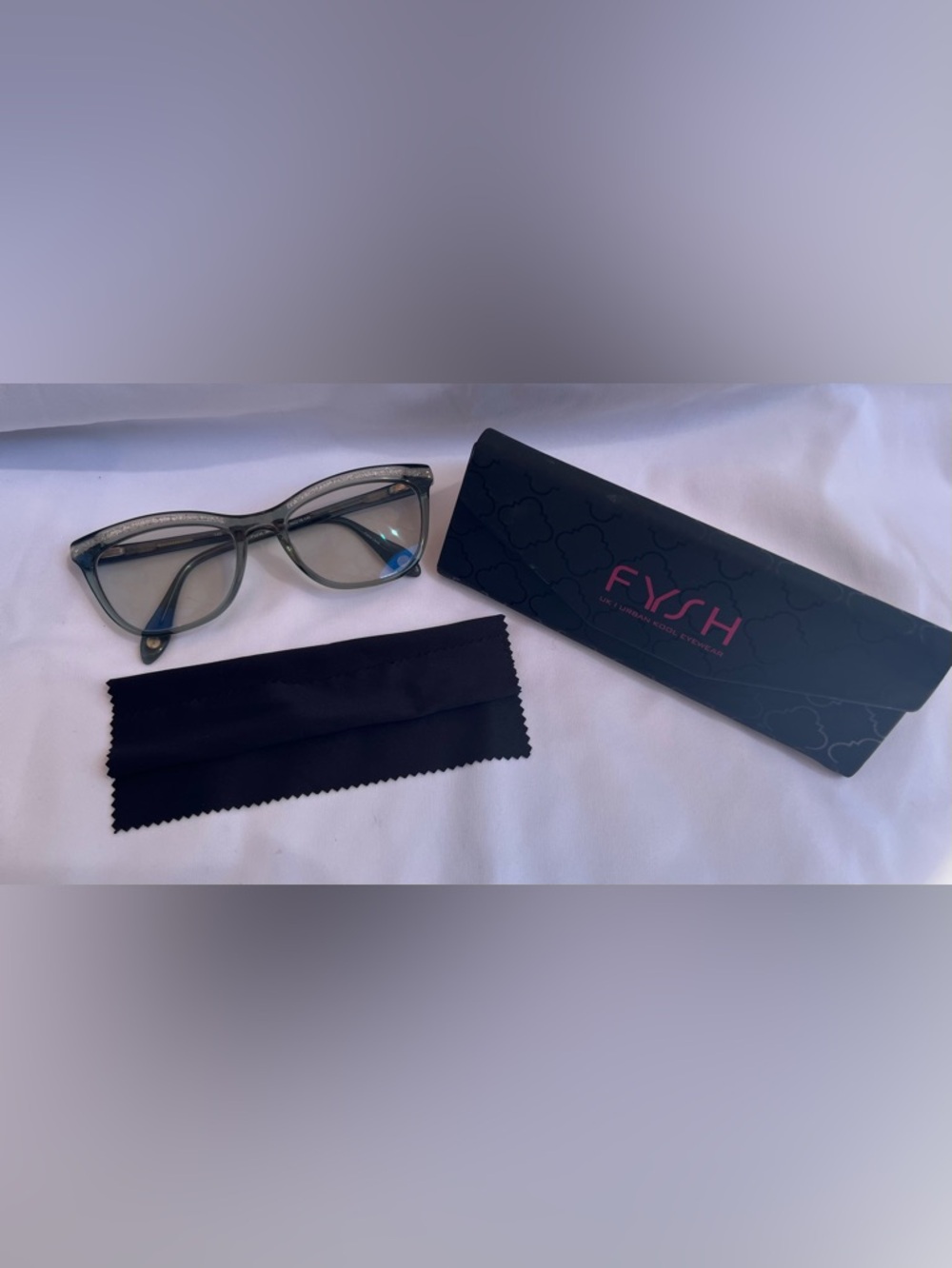 Women's Cat-Eye Glasses in Translucent Gray